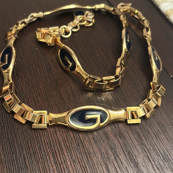 Gucci Accessories - GUCCI Gold and Black Women's Belt